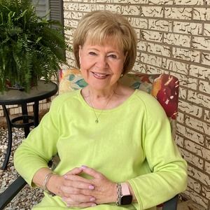 Meet your Posher, Janis